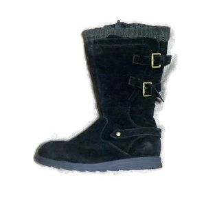 Mukluk black suede boots